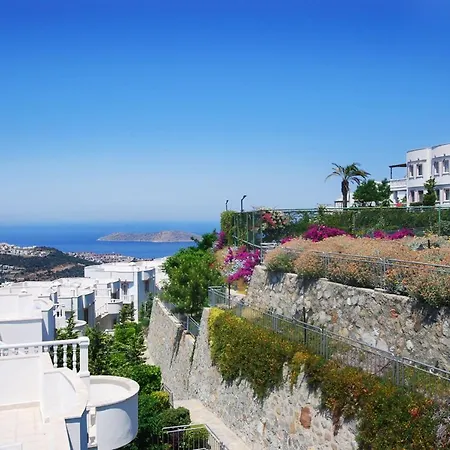 Sleeps 6 With Pool And Air Con אורטקנט