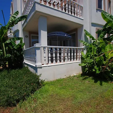 דירה Sleeps 6 With Pool And Air Con אורטקנט